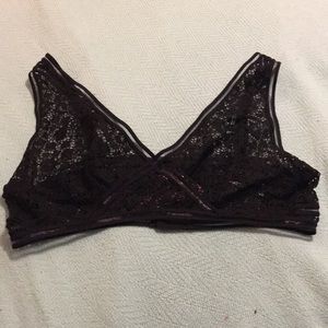 Victoria’s Secret!! Lace bralette NWT!